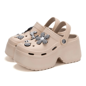 Aesthetic Y2K Platform Crocs: Trendy Summer Footwear for Retro Vibes