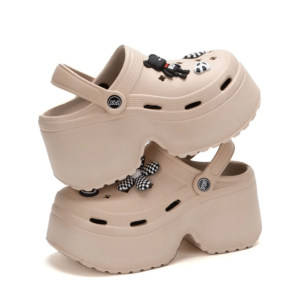 Aesthetic Y2K Platform Crocs: Trendy Summer Footwear for Retro Vibes