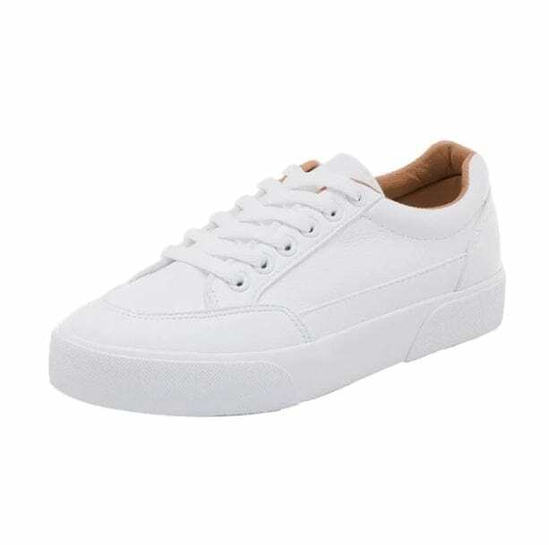 Classic White Sneakers: Y2K Summer Essential for Retro Style Outfits