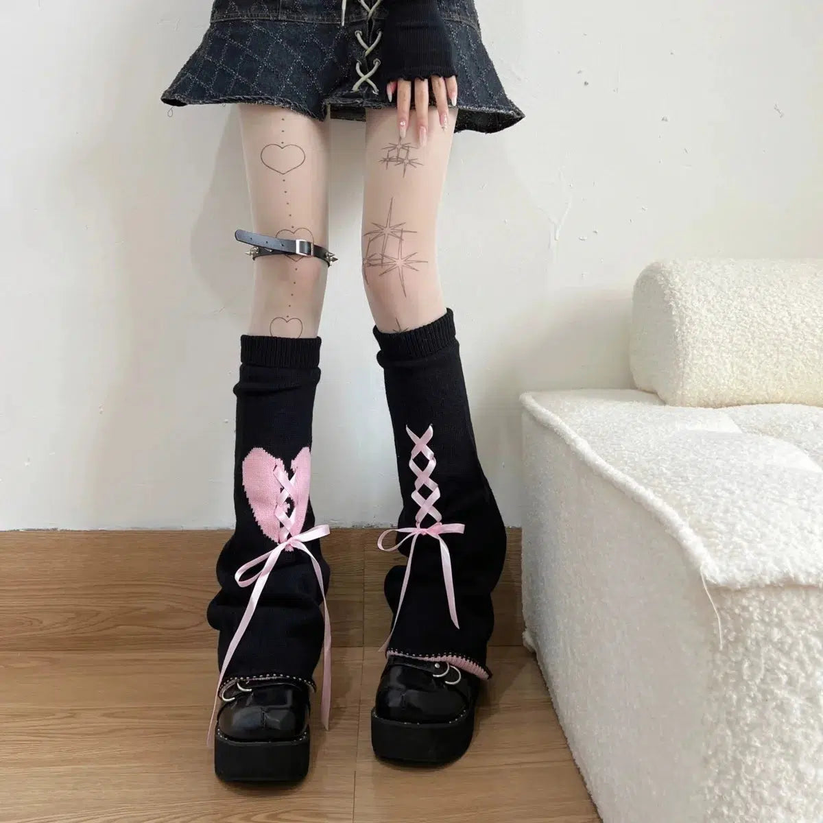 Pastel Goth Broken Heart Lace-Up Leg Warmers for Y2K Summer Outfits