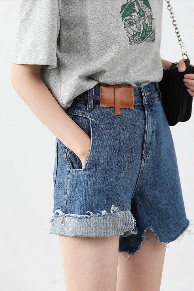 Trendy Distressed Jean Shorts for Y2K Summer Outfits and Grunge Vibes