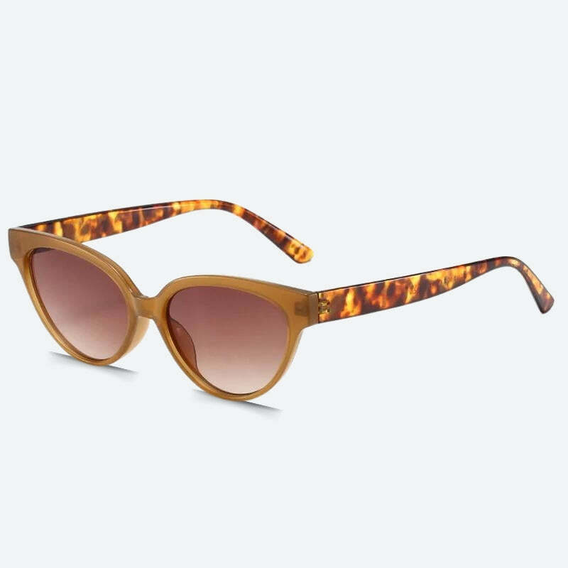 Y2K Cat Eye Sunglasses for Retro Summer Outfits and 90s Party Vibes