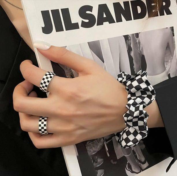 Y2K Checkered Rings: Retro-Inspired Accessories for Trendy Outfits