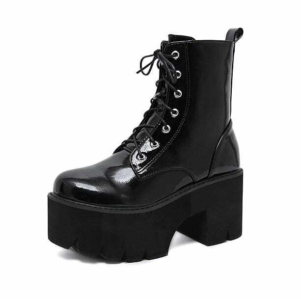 Y2K Chunky Platform Boots for Retro Grunge and Summer Outfits