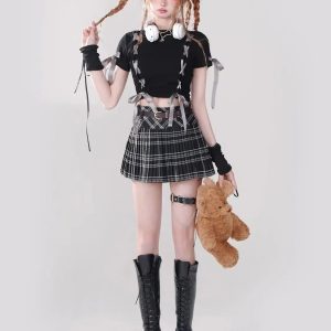 Y2K Dark Coquette Crop Top: Grunge-Inspired Summer Fashion Essential