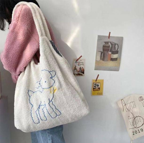 Y2K Fluffy Sheep Bag: Trendy Retro Accessory for Summer Outfits