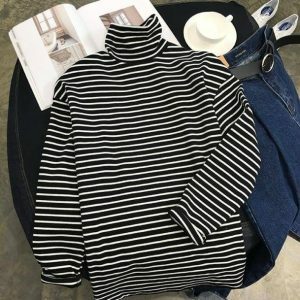 Y2K Grunge Black & White Turtleneck Top for Retro Summer Outfits