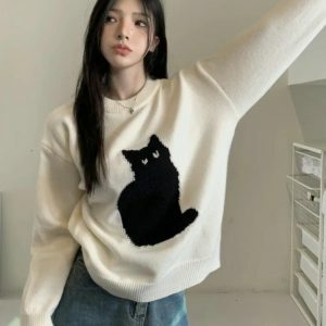 Y2K Grunge Cat Sweater: Retro 90s Fashion for a Trendy Summer Look