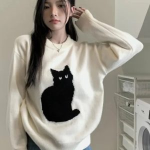 Y2K Grunge Cat Sweater: Retro 90s Fashion for a Trendy Summer Look