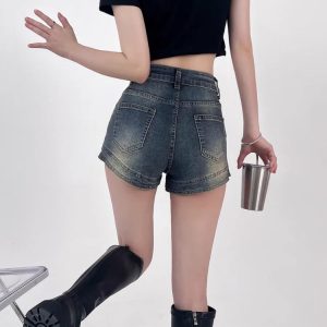 Y2K Grunge Denim Shorts: Retro 90s Summer Outfit Essential