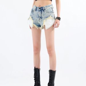 Y2K Grunge Tasseled Denim Shorts for Trendy Summer Outfits