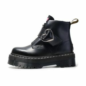 Y2K Heart Buckle Boots: Retro Grunge Style for Summer Outfits