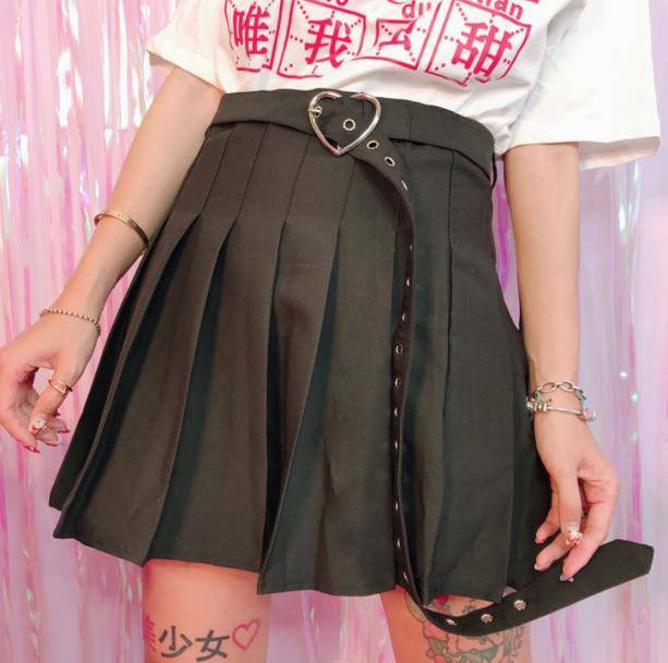 Y2K Heart Buckle Mini Skirt - Trendy Grunge & Retro Summer Outfit