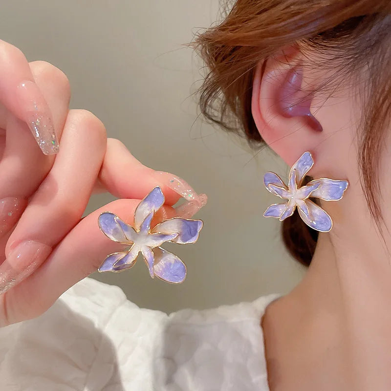 Y2K-Inspired Flower Gold Stud Earrings for Retro Summer Outfits