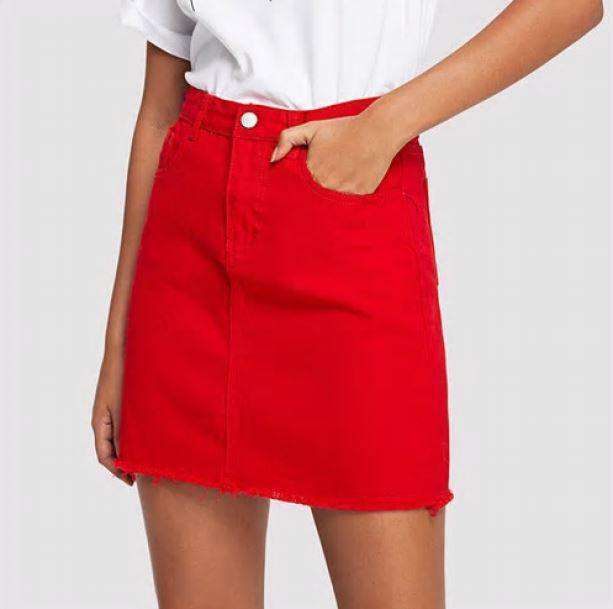 Y2K Red Mini Skirt: Trendy Summer Outfit for Retro Vibes and Grunge Style