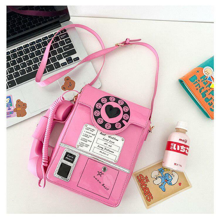 Y2K Retro Phone Shaped Crossbody Bag for Grunge and 90s Fashion Lovers