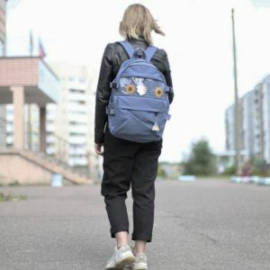 Y2K Sunflower Backpack: Retro Style for Summer Outfits & Festivals